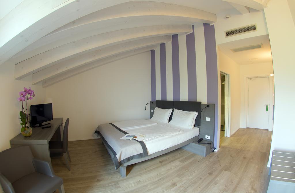 Hotel Bavaria Левико Терме Екстериор снимка