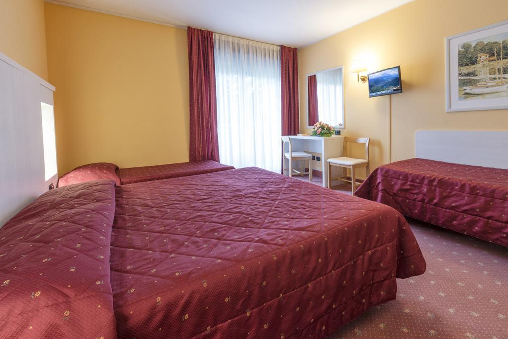 Hotel Bavaria Левико Терме Екстериор снимка