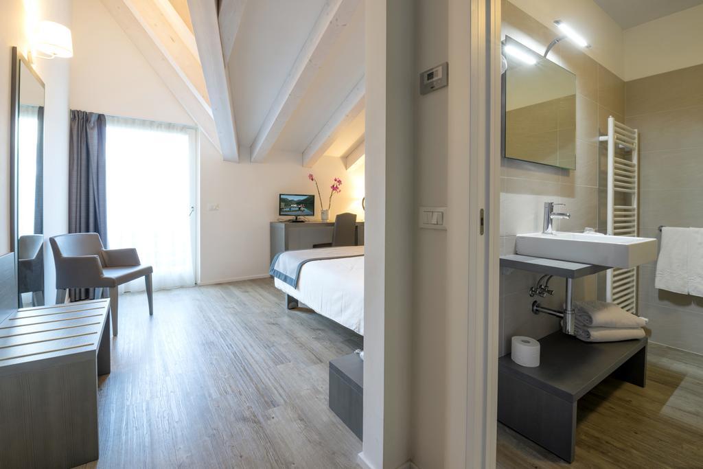 Hotel Bavaria Левико Терме Екстериор снимка