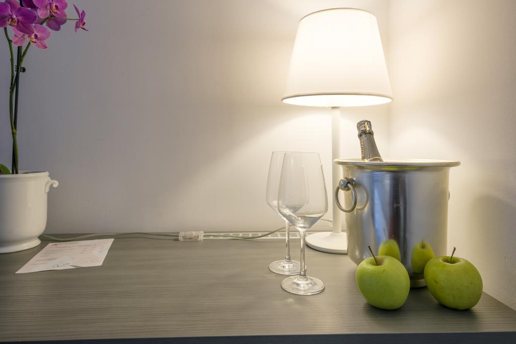 Hotel Bavaria Левико Терме Екстериор снимка